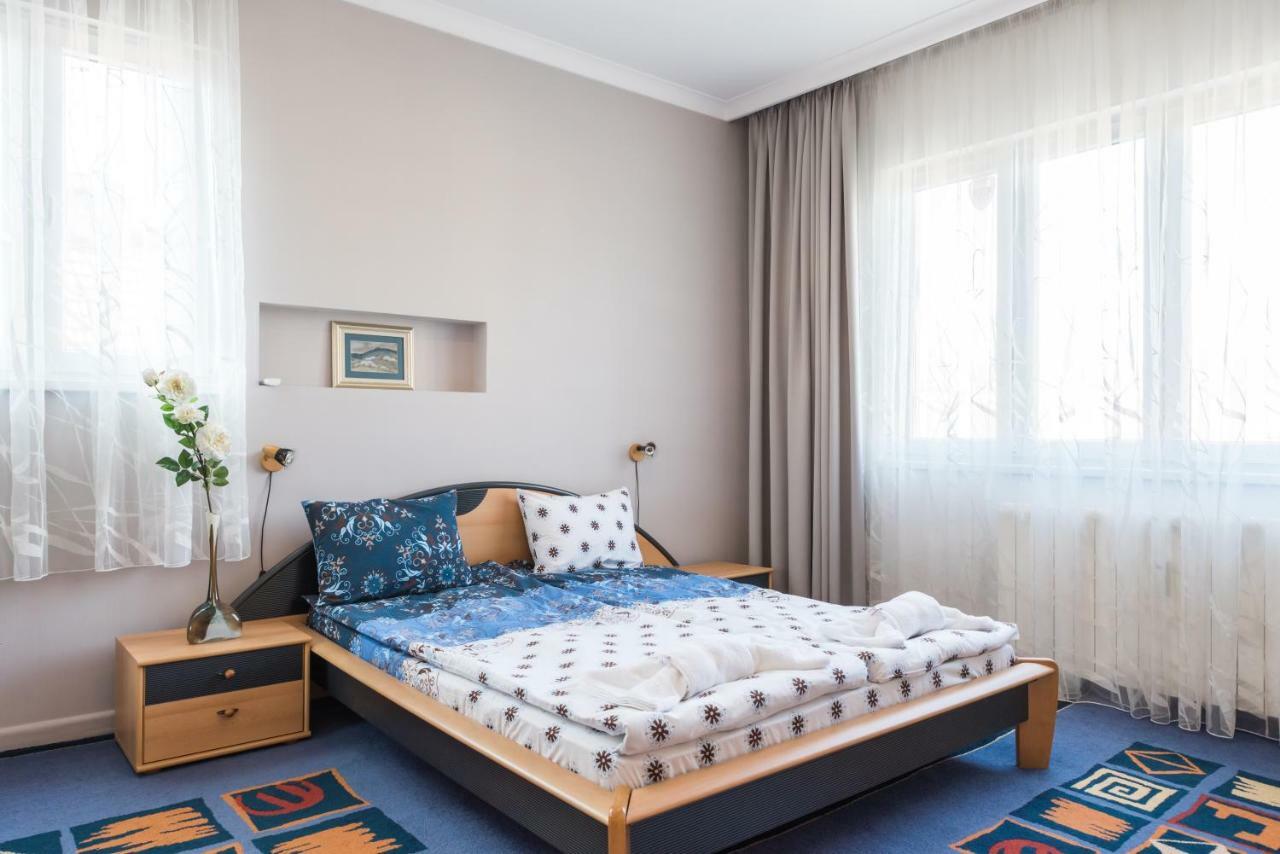 100m² 2 Slaapkamer, 2 Privé Badkamer In Centrum