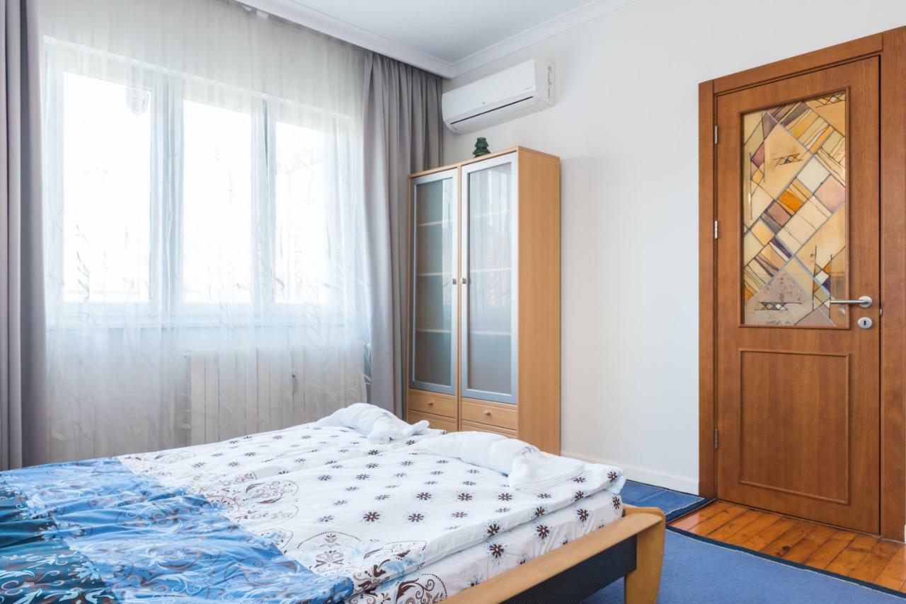 100m² 2 Slaapkamer, 2 Privé Badkamer In Centrum Appartement