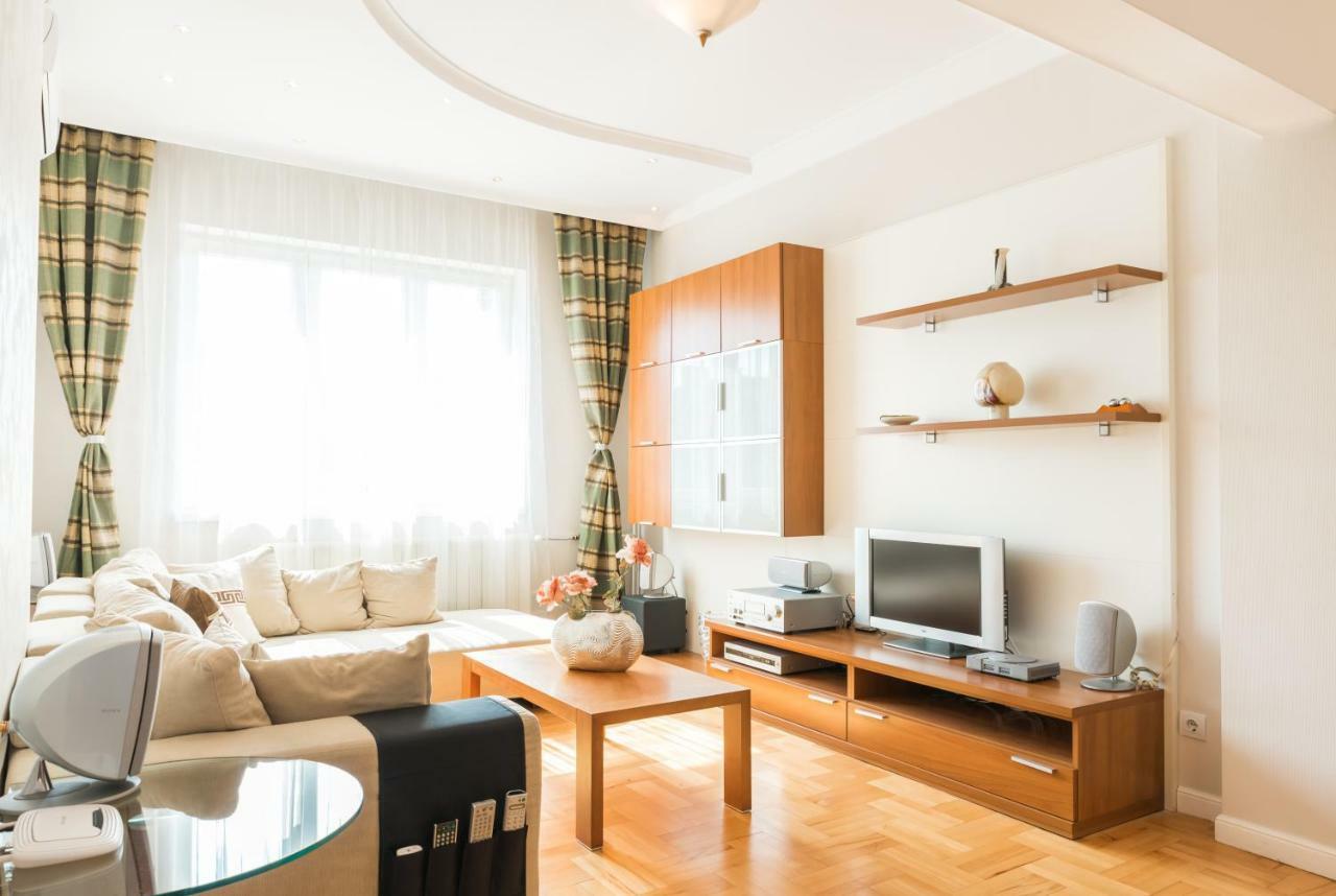 100m² 2 Slaapkamer, 2 Privé Badkamer In Centrum Appartement