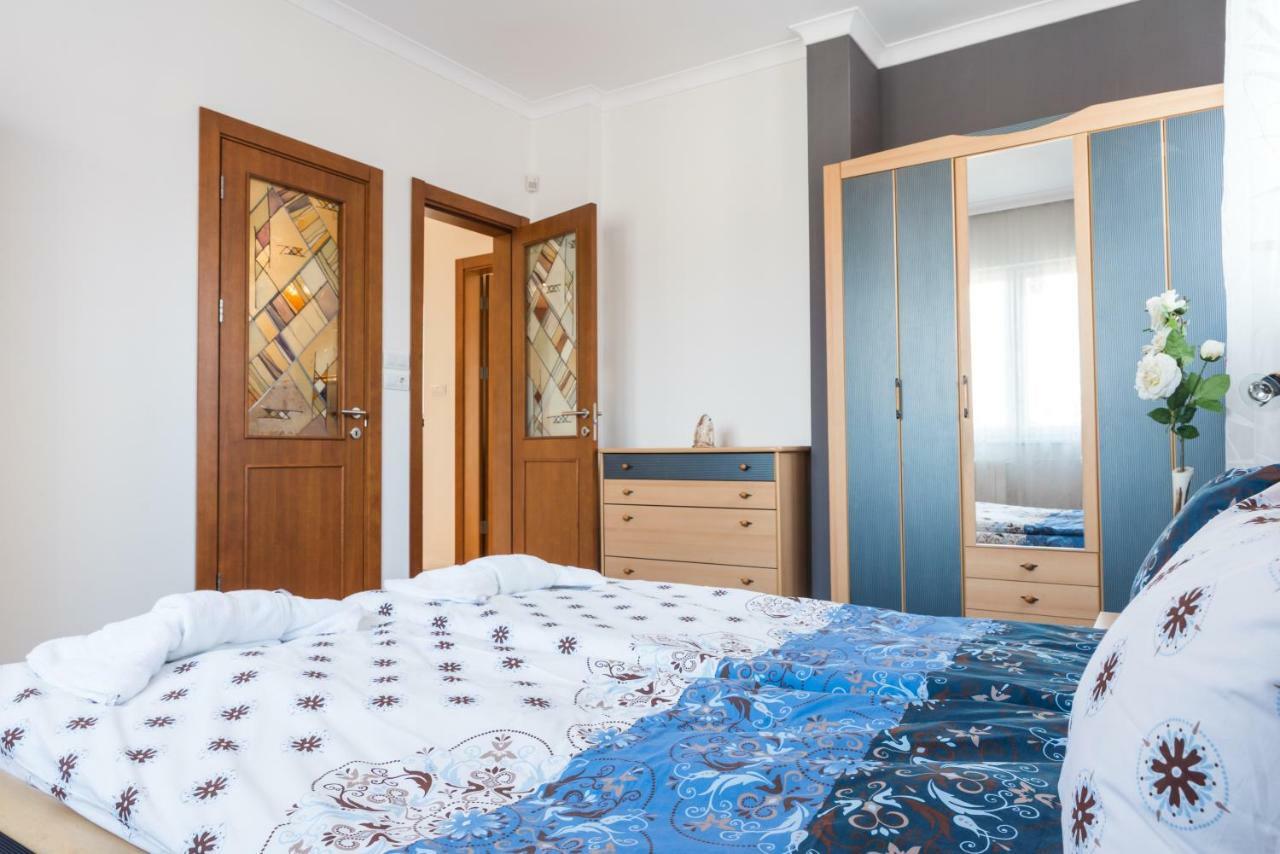 Appartement 100m² 2 Slaapkamer, 2 Privé Badkamer In Centrum *