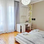 Top Center Sofialuxrentals Patriarh Evtimiy Apartment - Free Parking