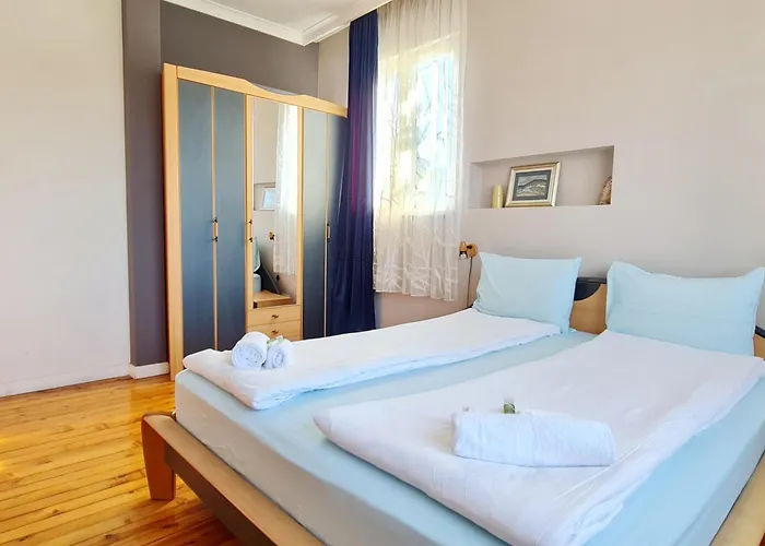 Top Center Sofialuxrentals Patriarh Evtimiy Apartment - Free Parking