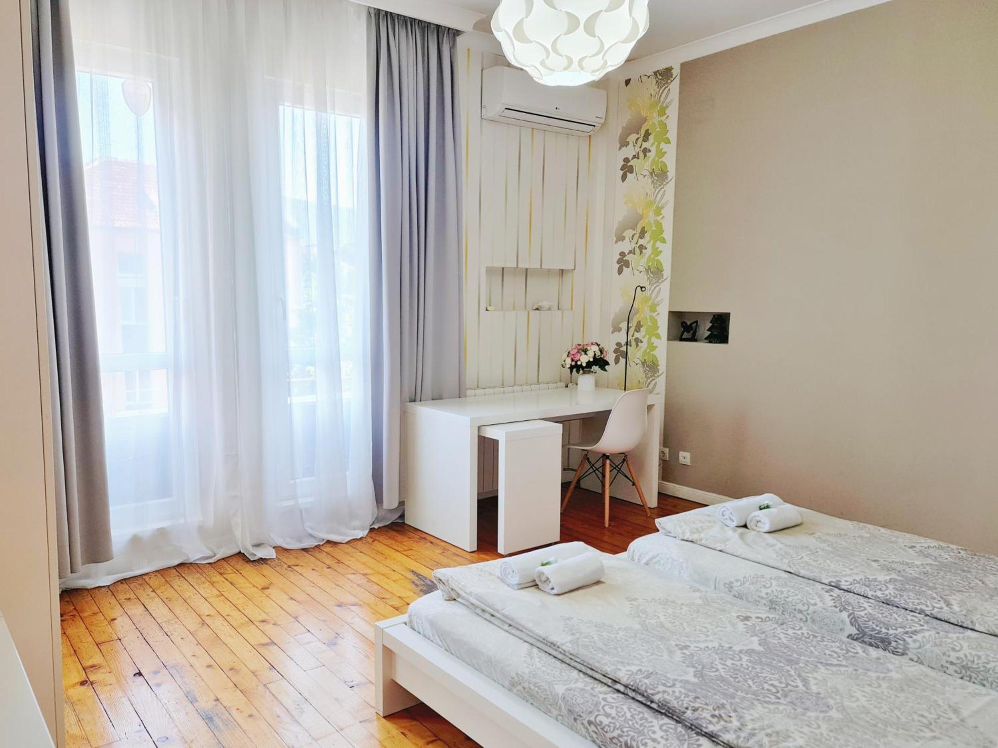 Apartment Center Sofialuxrentals Patriarh Evtimiy - Free Parking Sofia